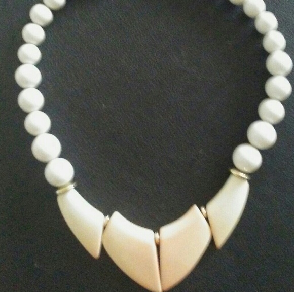 Vintage Plastica funky Necklace - Picture 3 of 7